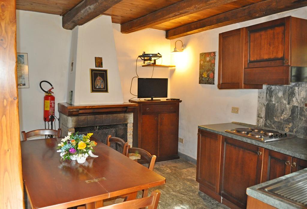 בית הארחה Borgo Isola Santa מראה חיצוני תמונה