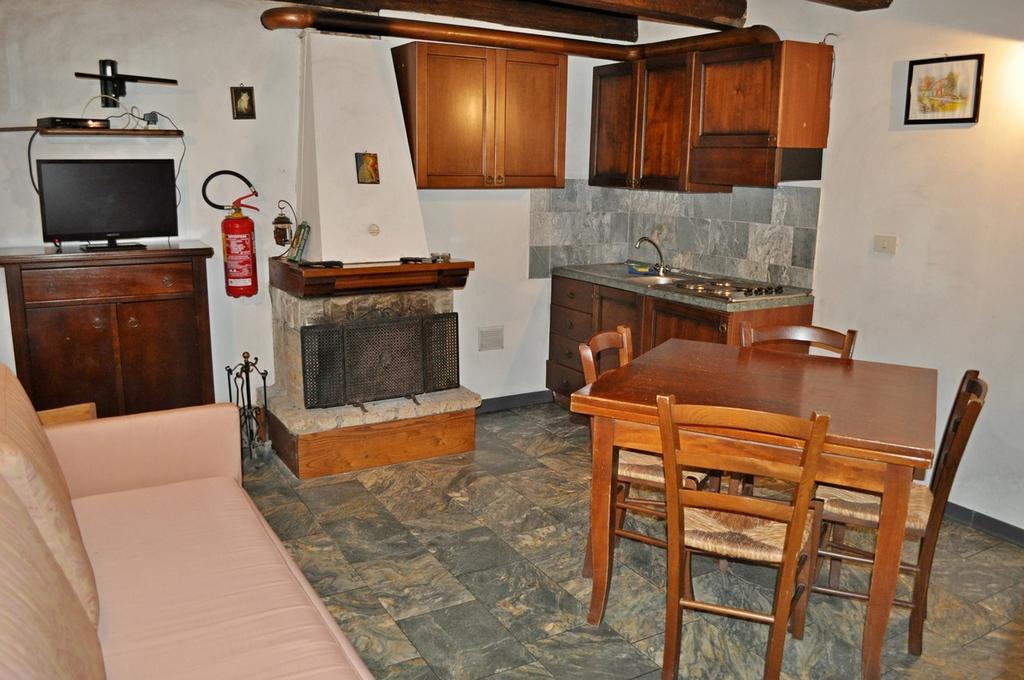 בית הארחה Borgo Isola Santa מראה חיצוני תמונה